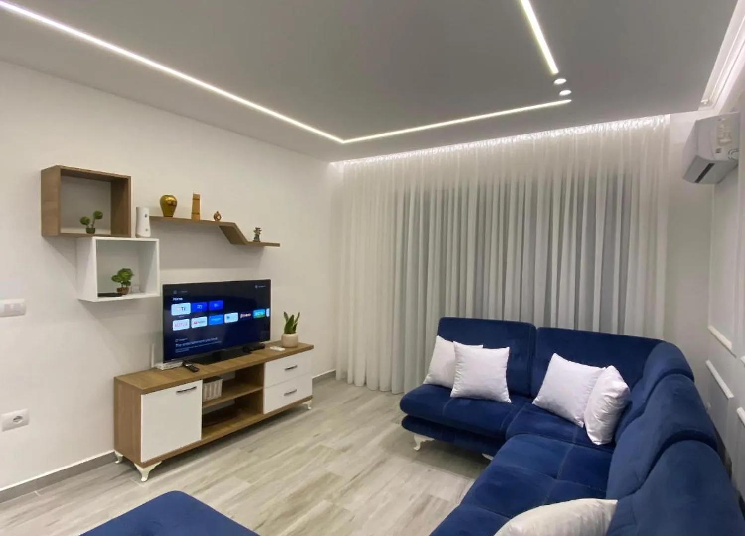 Azure Nest Apartment Sarandë