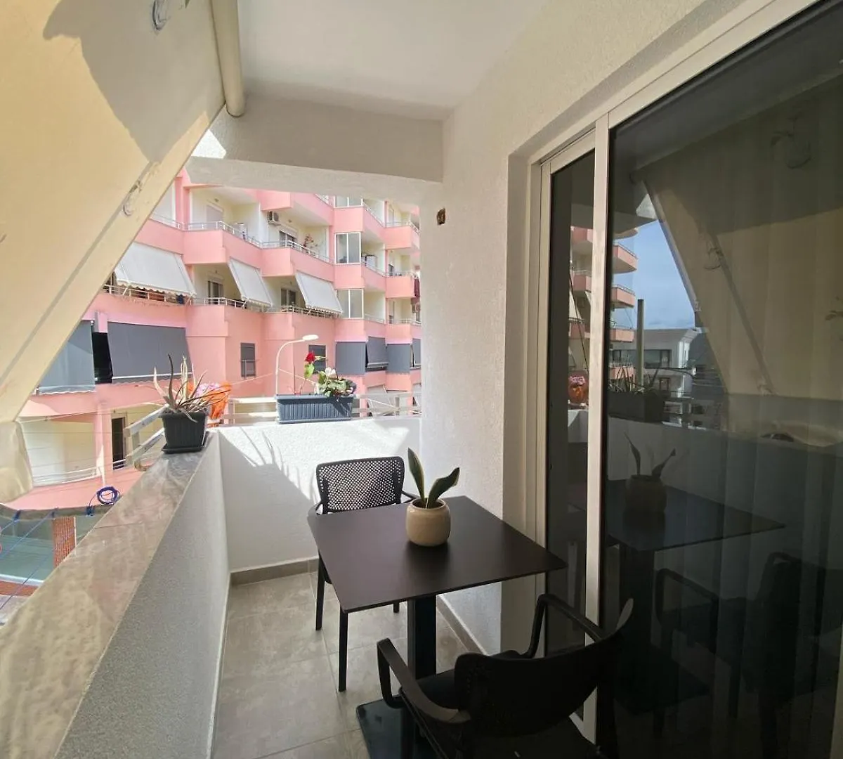 Azure Nest Apartment Sarandë