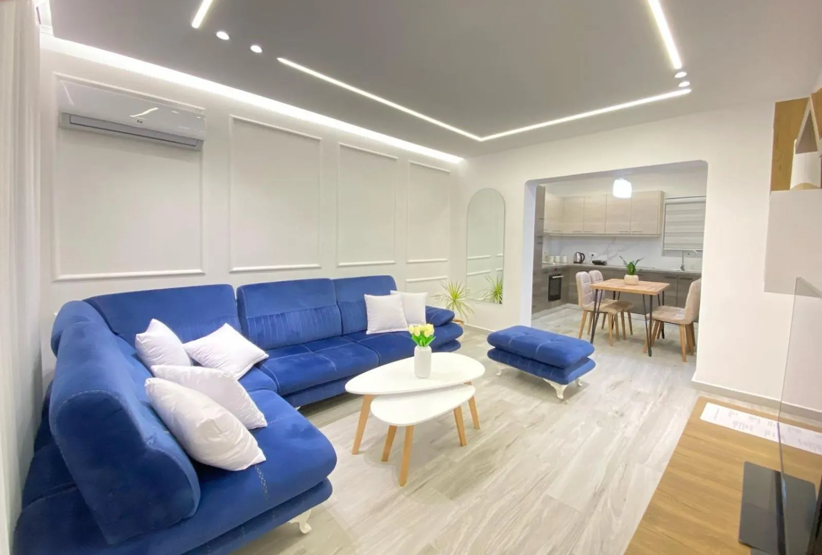 Azure Nest Apartment Sarandë